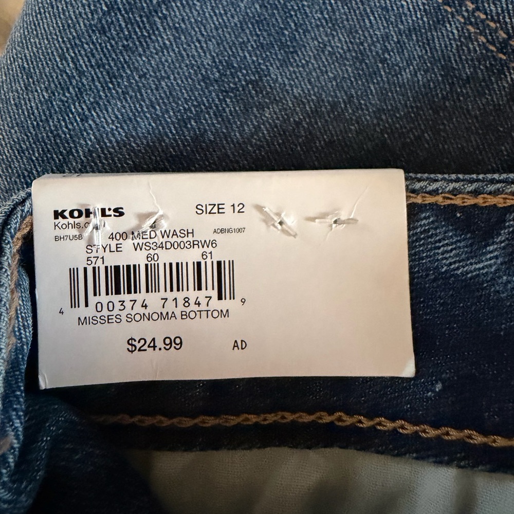 Sonoma Women's Size 12 Classic Blue Jean Shorts NWT - Picture 7 of 7